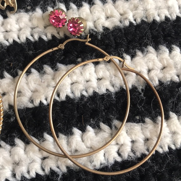 🆑 [4/$20] Gold Bundle of 4 Sets of Earrings - Picture 3 of 4